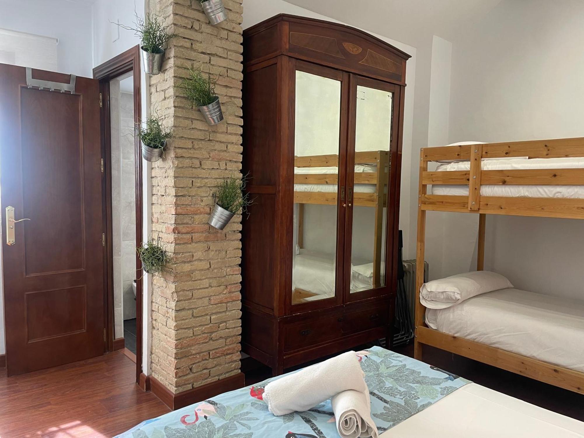 Apartamentos Inside Paseo De Los Tristes Granada Quarto foto