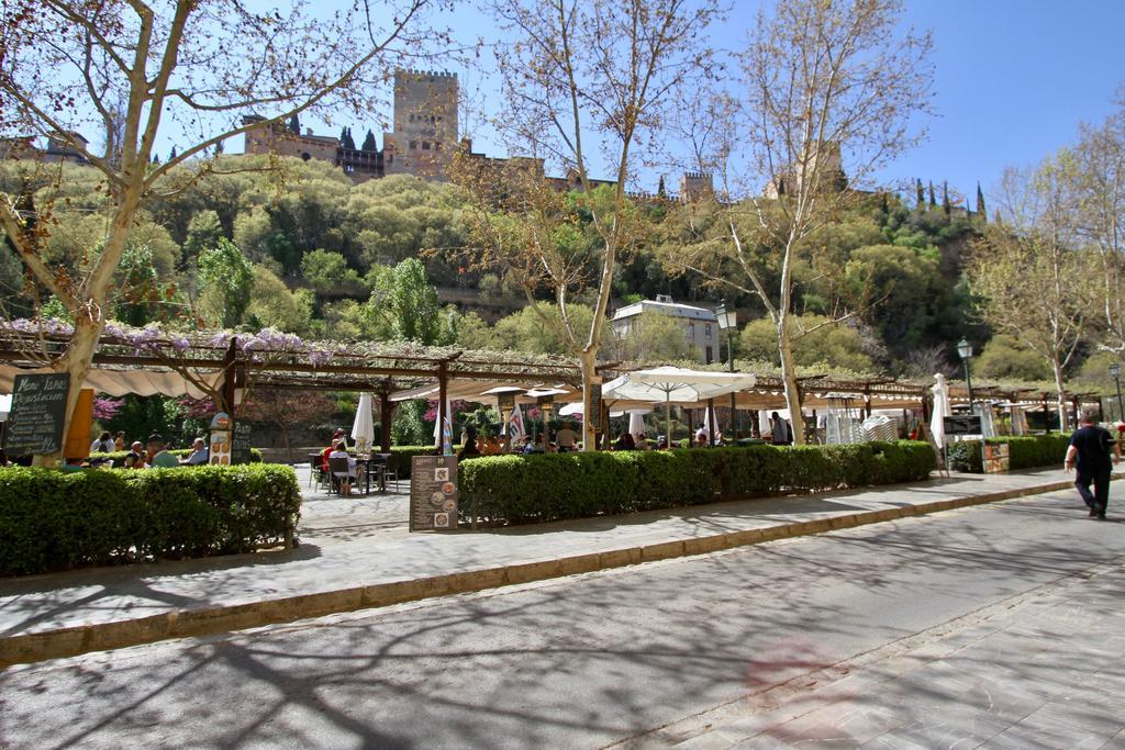 Apartamentos Inside Paseo De Los Tristes Granada Exterior foto
